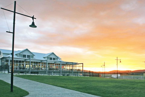 York Cove Holiday Hotel - Accommodation Adelaide 0