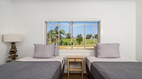 Your Luxury Escape - Byron Sunset Breeze - Accommodation Adelaide 2