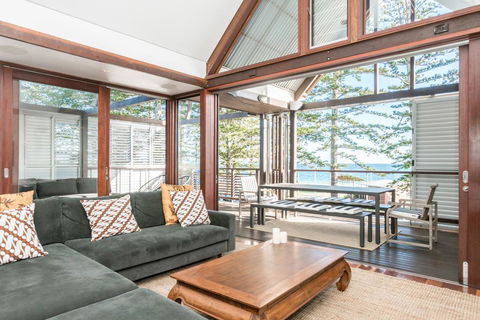 Your Luxury Escape - On The Bay - Stunning Beachfront Apartment - Accommodation Adelaide 0