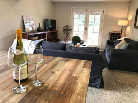 YSG The Edward Townhouse 151 - Walk To Town - Accommodation Adelaide 2