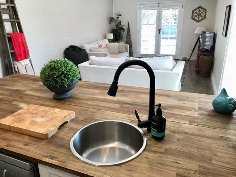 YSG The Edward Townhouse 153 - Walk To Town - Accommodation Adelaide 1