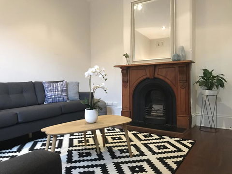 Zaara - Accommodation Adelaide 0