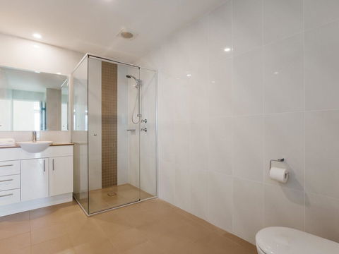 Maison De La Mer 30 Mulubinda Parade - Luxurious, Linen, Aircon And Panoramic Views - Accommodation Adelaide 2