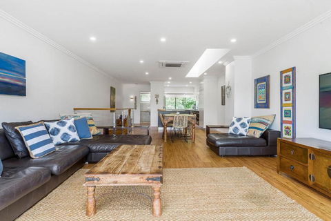 A Perfect Stay - 3 James Cook Apartments - Accommodation Adelaide 4