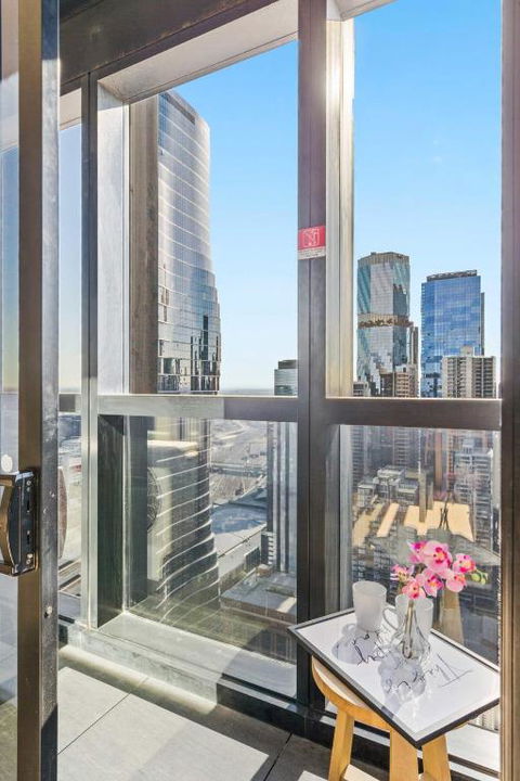 A 2BR Apt On Collins With City Views FREE Parking - Accommodation Adelaide 4