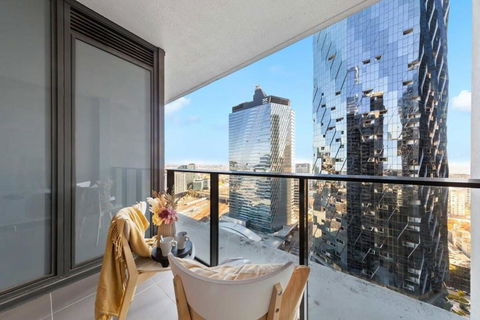 A 2BR Apt With City Views Next To Southern Cross - Accommodation Adelaide 2