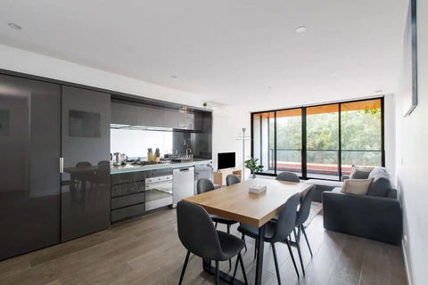 A 3BR Apt Next To Melbourne Zoo FREE Parking - Accommodation Adelaide 0