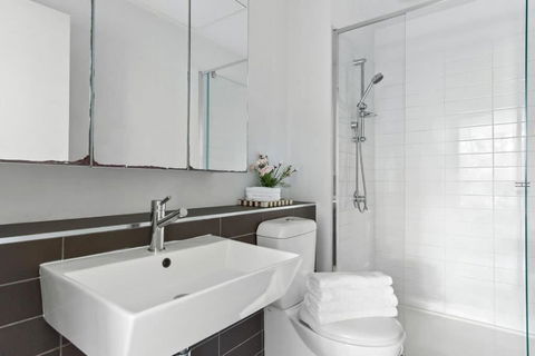 A Central Apt Right Next To Southern Cross - Accommodation Adelaide 4