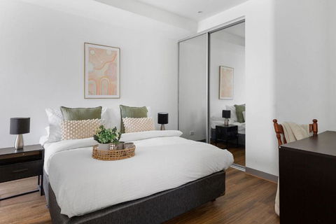 A Chic 2BR Apt Near Melbourne Uni FREE Parking - Accommodation Adelaide 3