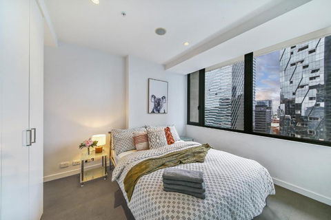 A Chic 2BR Home Near Southern Cross City Views - Accommodation Adelaide 3