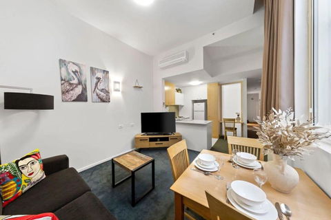 A Chic Apartment On Bourke St Near Chinatown - Accommodation Adelaide 2