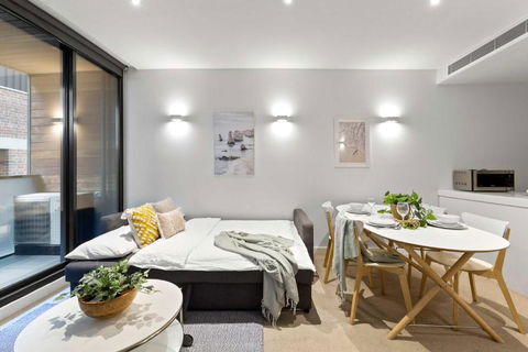 A Chic & Comfy 2BR Apt Near Federation Square - Accommodation Adelaide 1