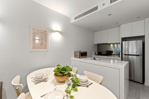 A Chic & Comfy 2BR Apt Near Federation Square - Accommodation Adelaide 2