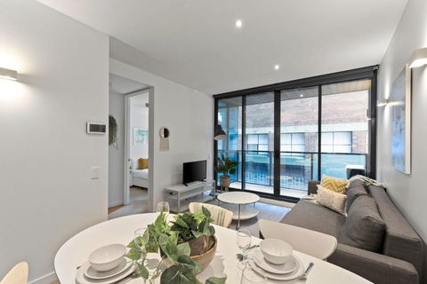 A Chic & Comfy 2BR Apt Near Federation Square - Accommodation Adelaide 4