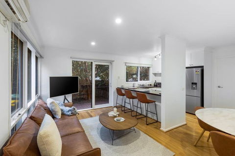 A Home Away From Home In Geelong - Accommodation Adelaide 0