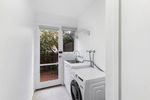 A Home Away From Home In Geelong - Accommodation Adelaide 2