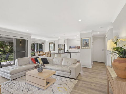 A Homely House 6 Mistral Close - Accommodation Adelaide 1