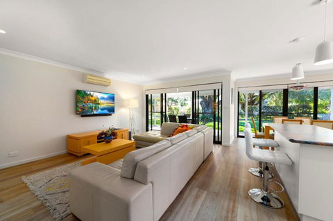 A Homely House 6 Mistral Close - Accommodation Adelaide 4