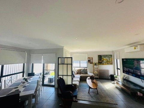 A Private Ensuite With AC And TV - Accommodation Adelaide 0