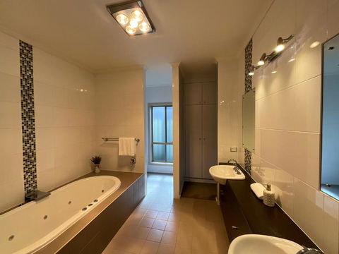 A Scent Of Lavender - Accommodation Adelaide 3