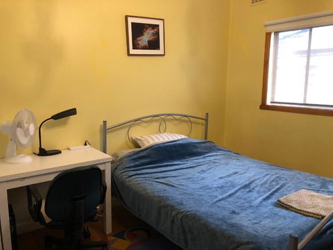 A Single Room Near The Railway Station - Accommodation Adelaide 0