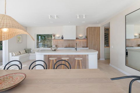 A Slice Of Paradise, Newly Transformed Avalon House With Breathtaking Views - Accommodation Adelaide 3