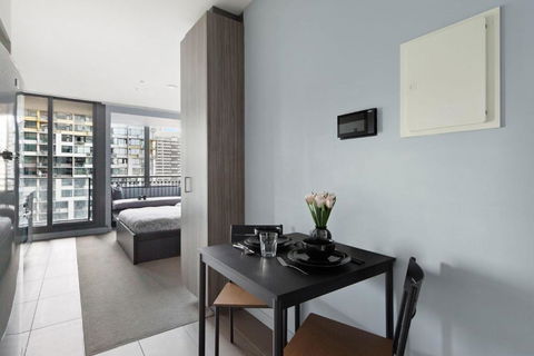A Stylish Studio Right Next To Southern Cross - Accommodation Adelaide 3