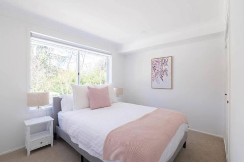 Abbey House - 3BR/sleeps 8 - South Leura - Accommodation Adelaide 1