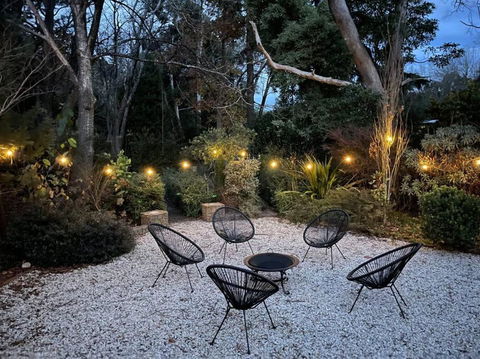Abbey House - 3BR/sleeps 8 - South Leura - Accommodation Adelaide 4