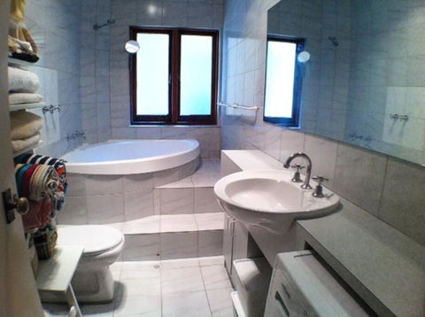 Absolute Beachfront Apartment, Amazing Sunsets - Accommodation Adelaide 4