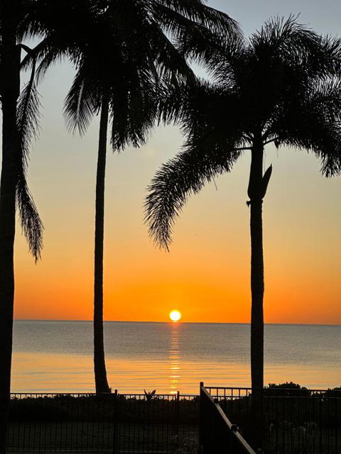 ABSOLUTE BEACHFRONT BLISS - NEWELL BEACH - 10 Metres To The Ocean - Accommodation Adelaide 2