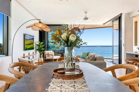Absolute Beachfront Luxury Apartment - Accommodation Adelaide 1
