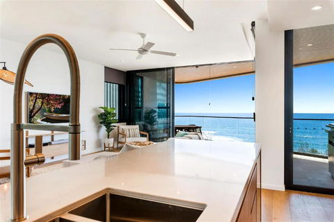 Absolute Beachfront Luxury Apartment - Accommodation Adelaide 2
