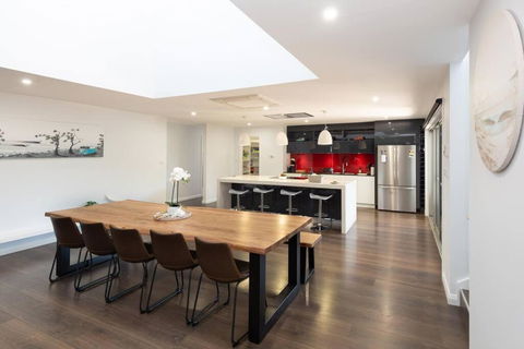 Absolute Waterfront, Amazing Views, Maloneys Beach - Accommodation Adelaide 3