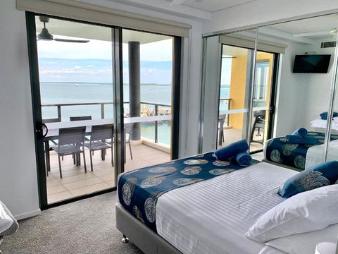 Absolute Waterfront - Tropical Oasis Over The Water - Accommodation Adelaide 4
