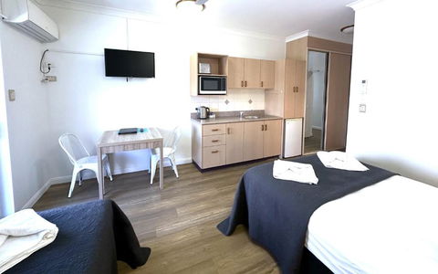 Accommodation @ 134 Denham - Accommodation Adelaide 3