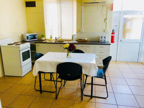 Accommodation @ Isa - Accommodation Adelaide 2
