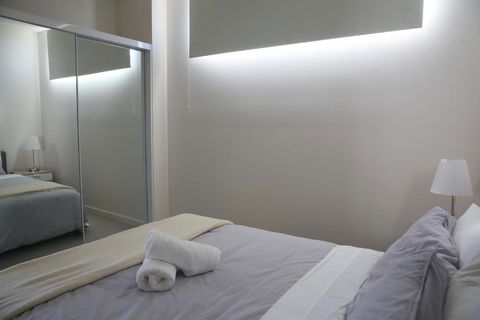 Adelaide CBD Bluebird Apartment - Accommodation Adelaide 4