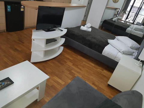 Accommodation Sydney Potts Point Pet Friendly Studio Apartment With Balcony - Accommodation Adelaide 3