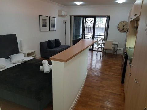 Accommodation Sydney Potts Point Pet Friendly Studio Apartment With Balcony - Accommodation Adelaide 0