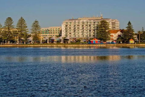 A-The Entrance Private Water Front 1 Bedroom Appartment At The Oaks - Accommodation Adelaide 1