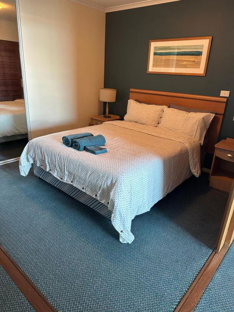 A-The Entrance Private Water Front 1 Bedroom Appartment At The Oaks - Accommodation Adelaide 4