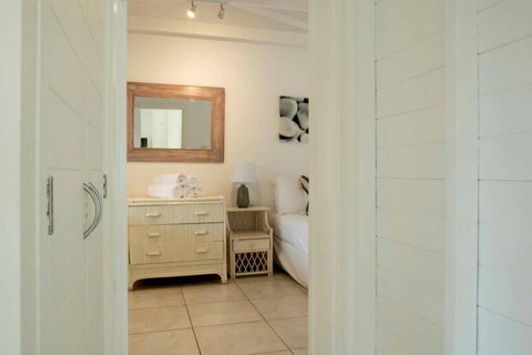 Alani - Absolute Beachfront - Sleeps Up To 10 - Accommodation Adelaide 4