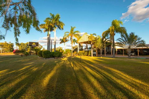 Albert Park Motor Inn-KING BEDS-POOL-SHADED PARKING - Accommodation Adelaide 0