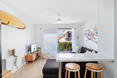 Alfred Street - Hosted By Burleigh Letting - Accommodation Adelaide 0