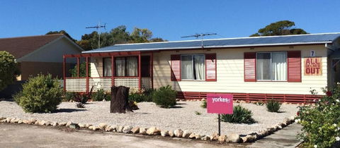All Decked Out In Edithburgh - Accommodation Adelaide 0