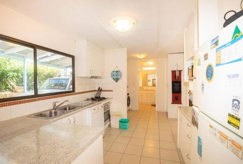 Allamanda Cottage - Close To Beach - Pet Friendly - Accommodation Adelaide 2