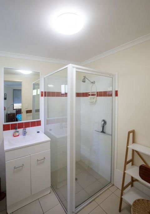 Allamanda Cottage - Close To Beach - Pet Friendly - Accommodation Adelaide 4