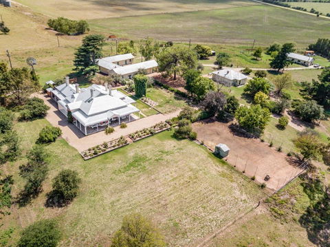 Alloway Bank - Accommodation Adelaide 1