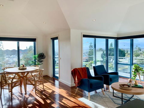 Amazing Beachfront & City Views 2 Bed 2 Bathroom - Accommodation Adelaide 2